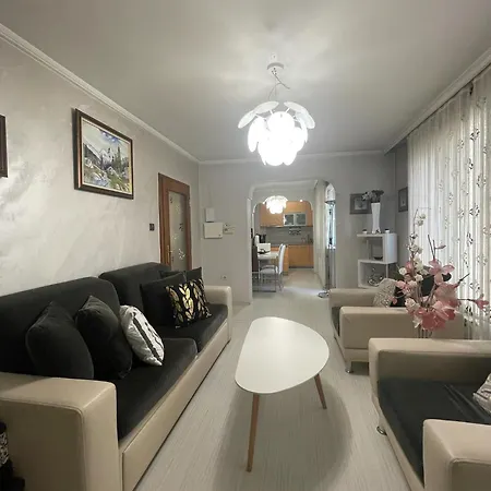 Two Bedroom In With Garage Apartment Plovdiv